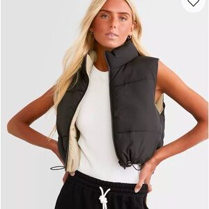 BKE Cropped Reversible Vest